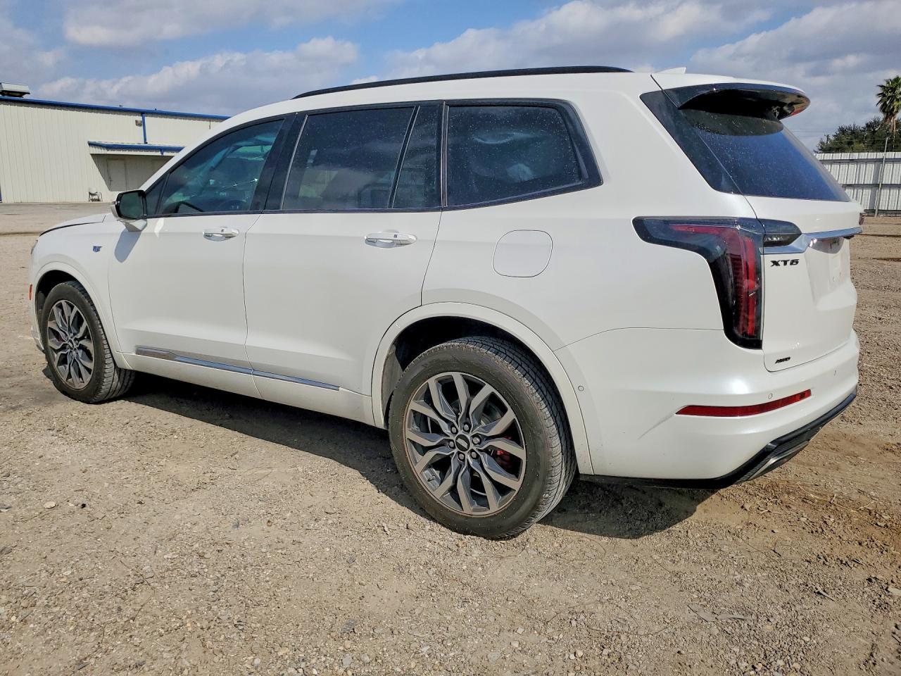 2022 CADILLAC XT6