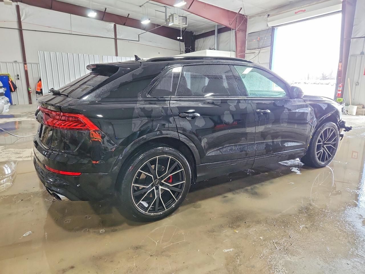 2022 AUDI SQ8
