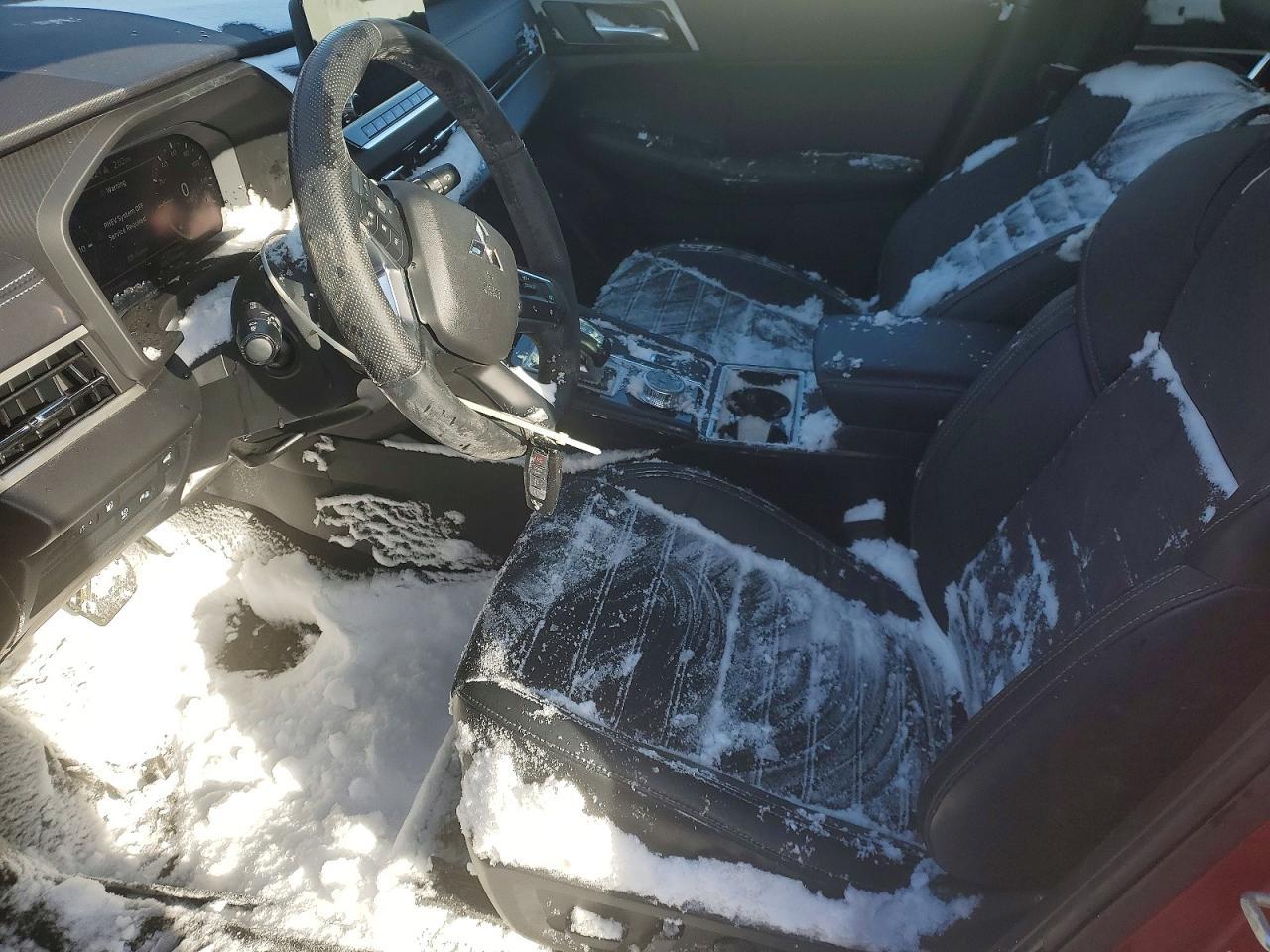 2023 MITSUBISHI outlander
