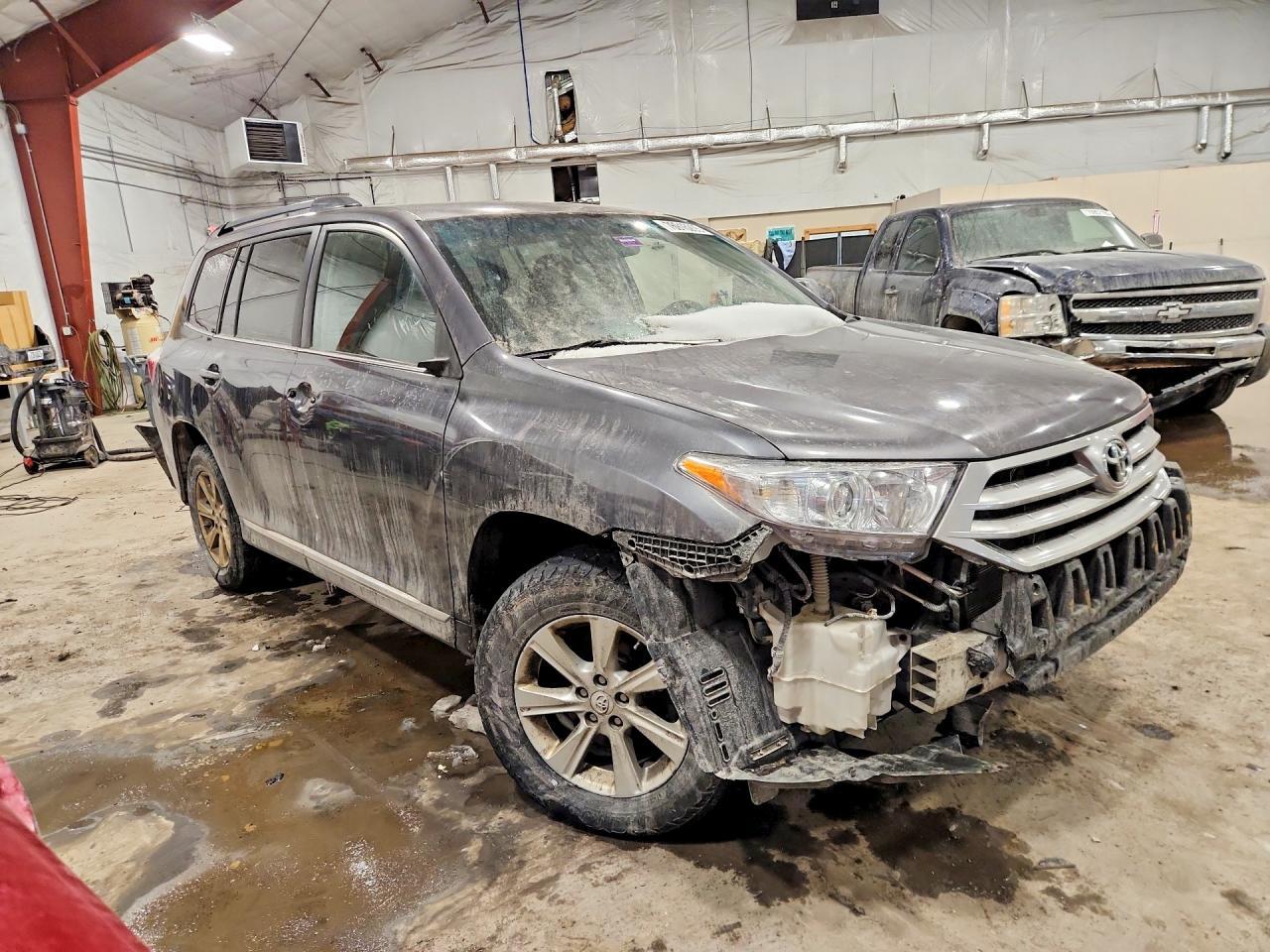 2011 TOYOTA HIGHLANDER
