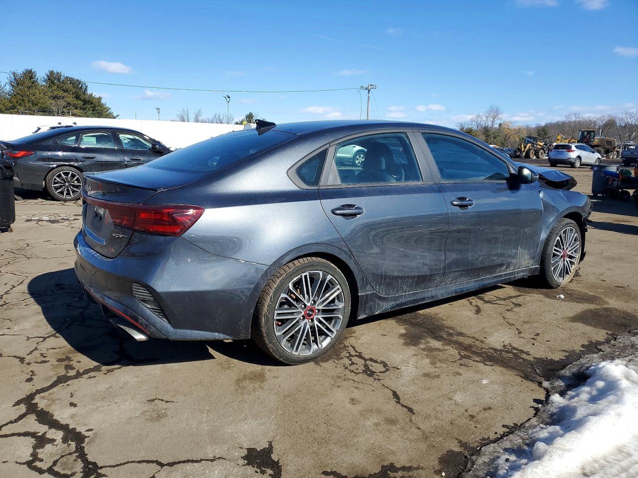 2023 KIA FORTE