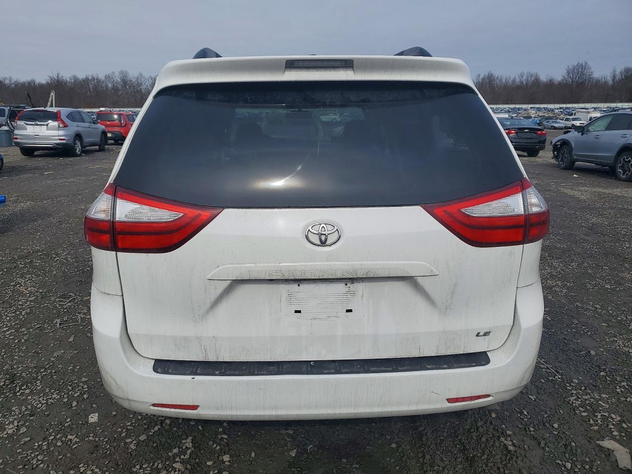 2015 TOYOTA SIENNA