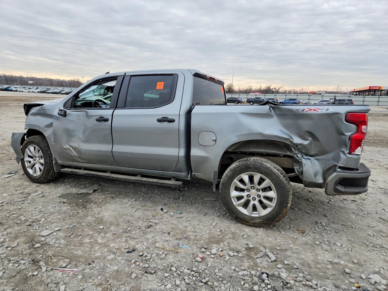 2025 CHEVROLET Silverado