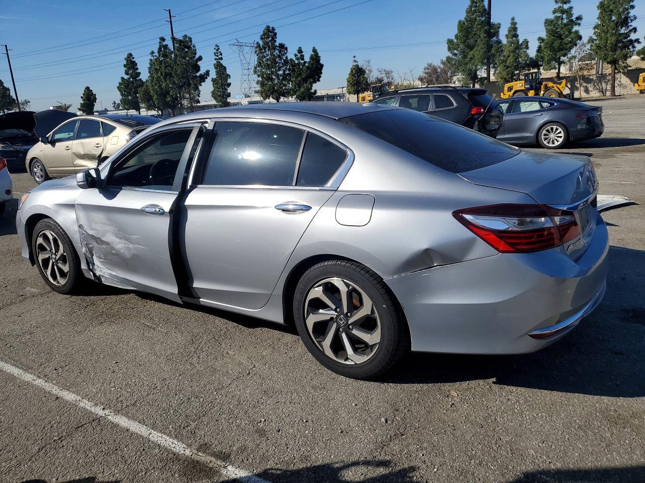 2017 HONDA ACCORD