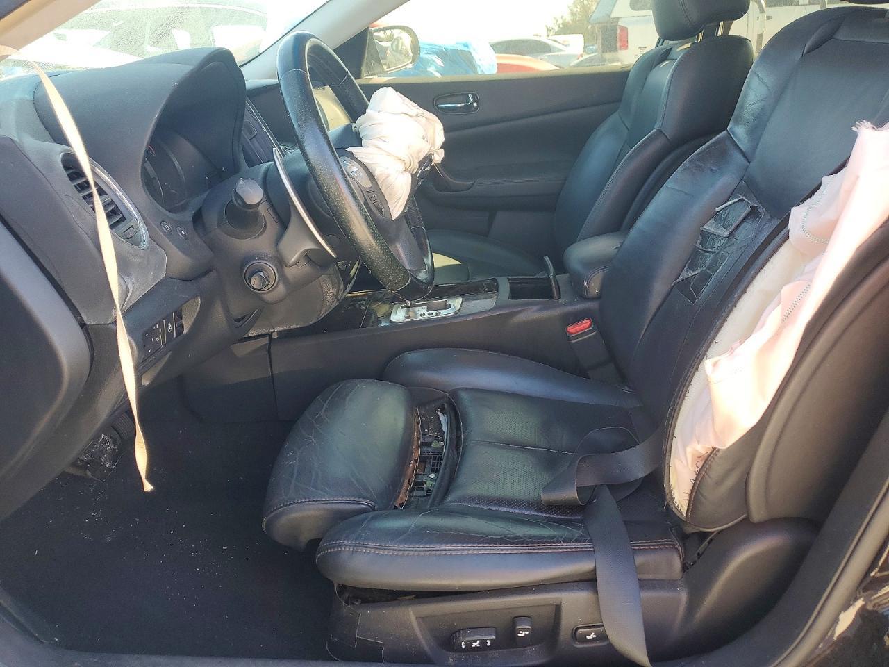 2010 NISSAN Maxima