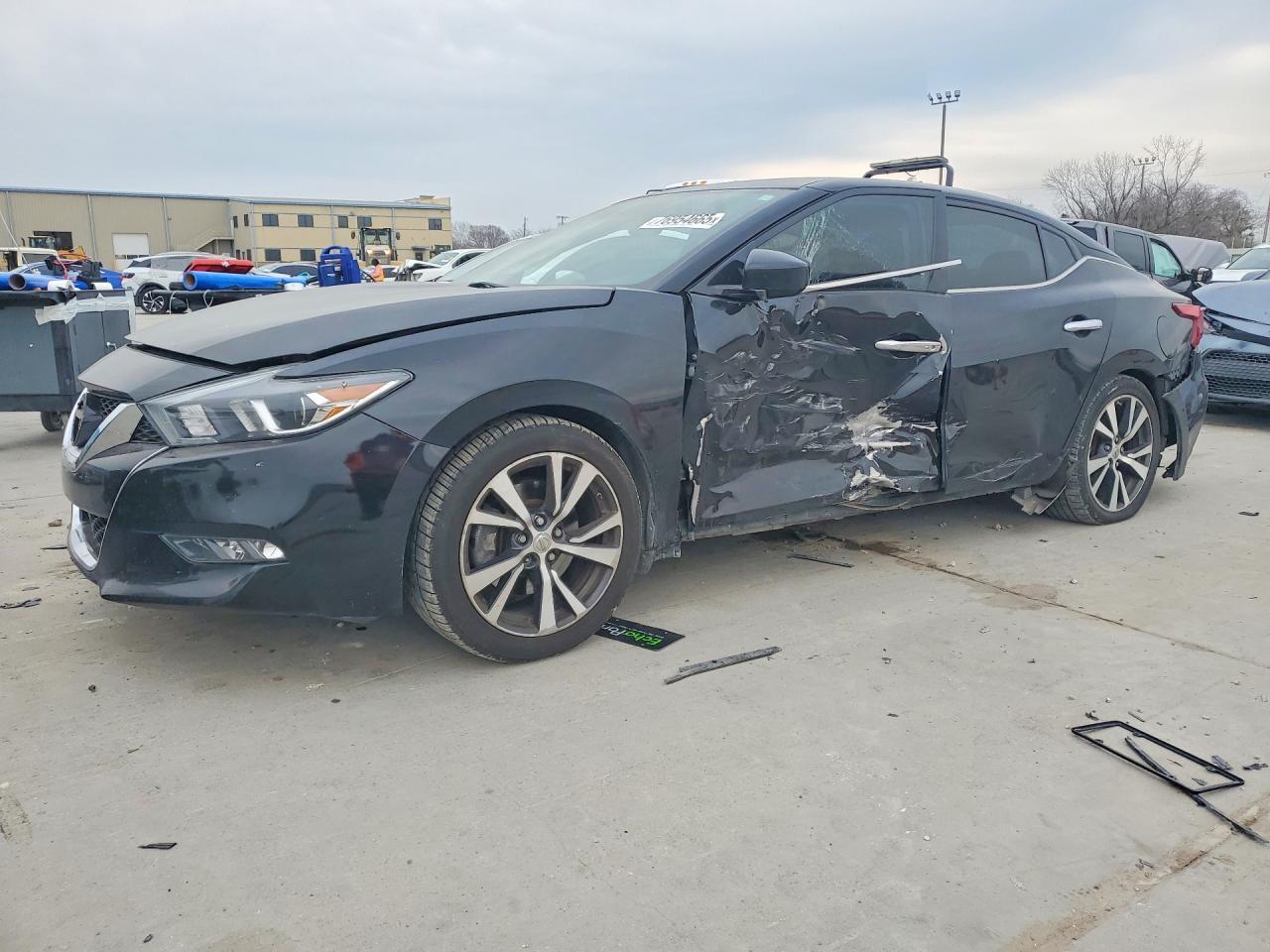 2017 NISSAN Maxima