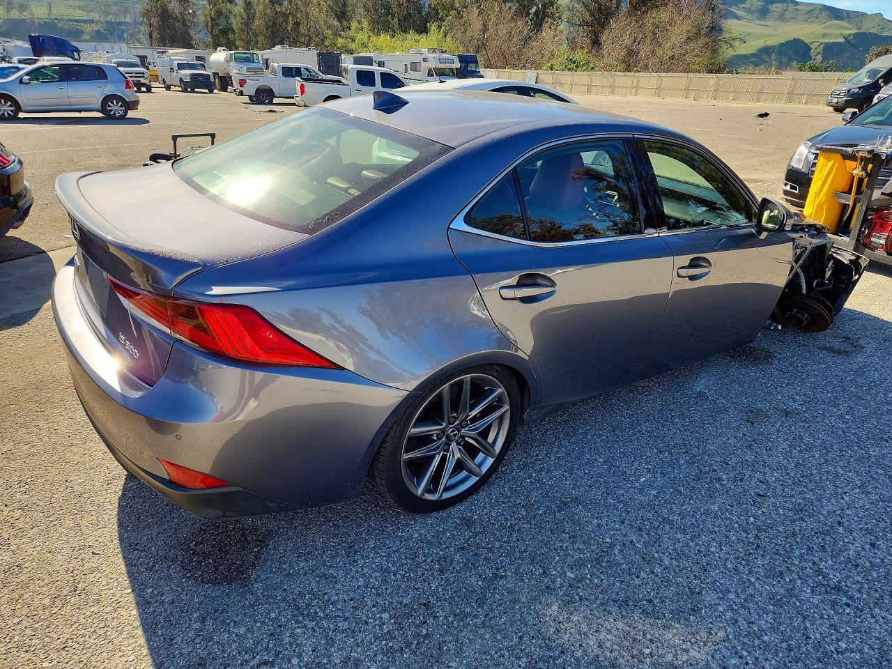 2020 LEXUS IS 300