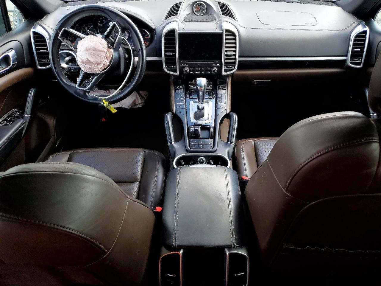 2017 PORSCHE CAYENNE