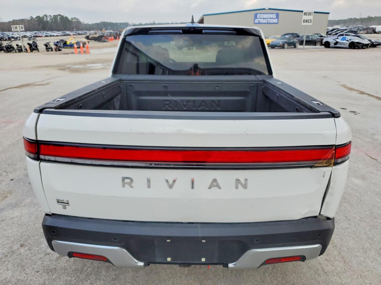 2023 RIVIAN R1t