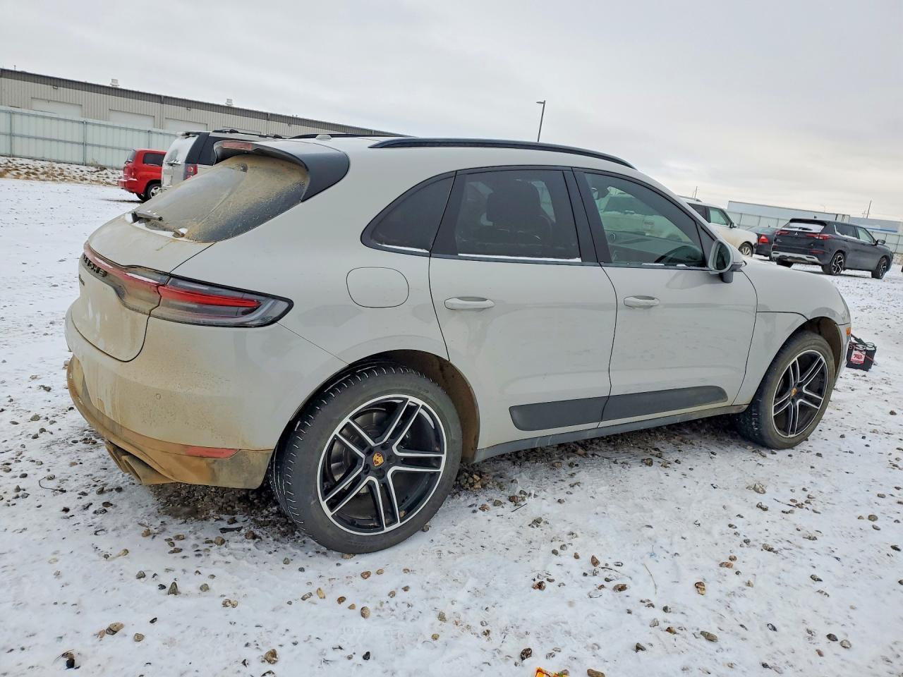 2021 PORSCHE Macan