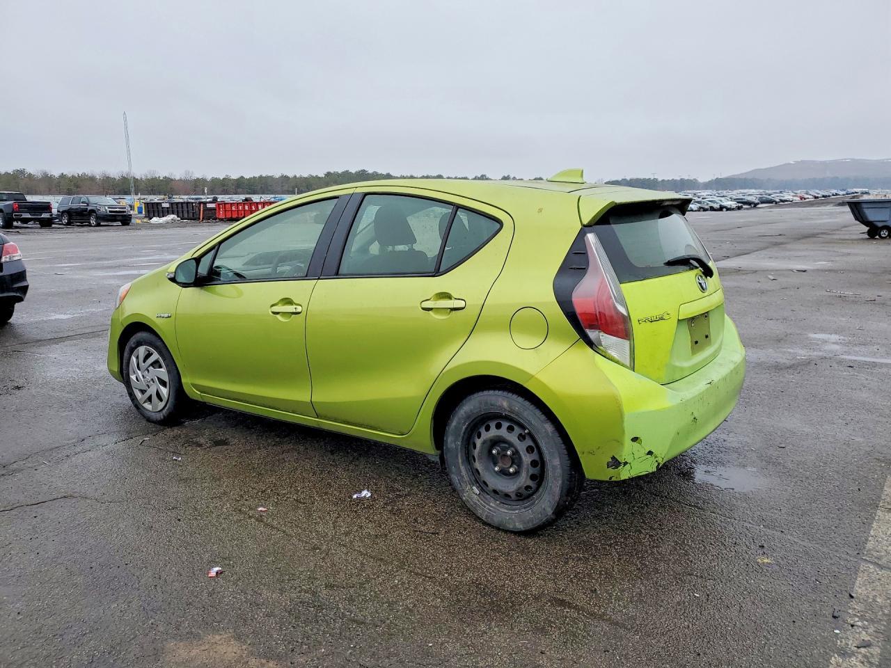 2015 TOYOTA Prius c