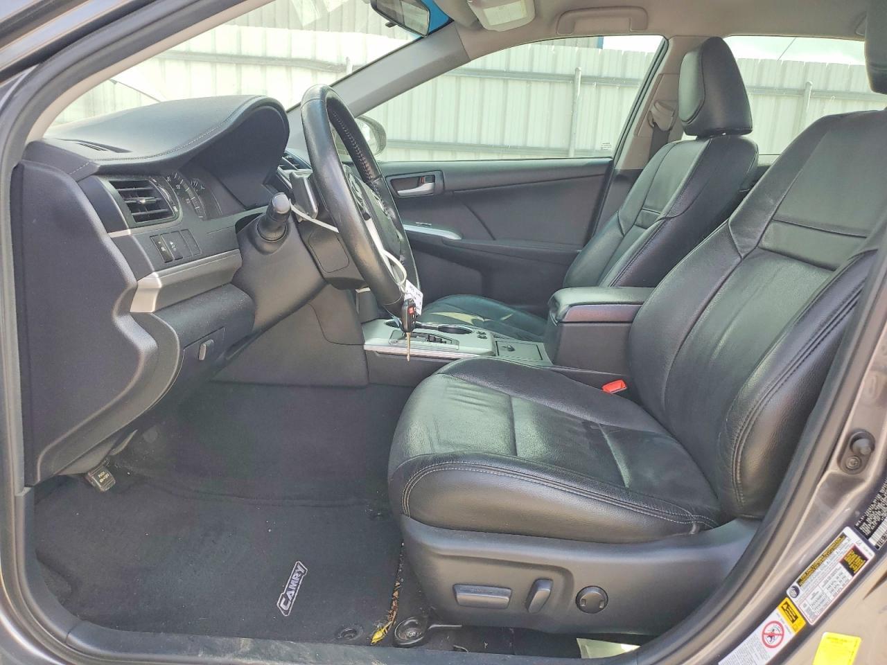 2014 TOYOTA CAMRY