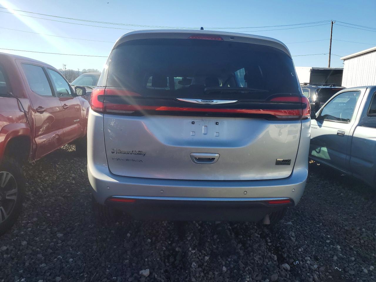 2023 CHRYSLER Pacifica