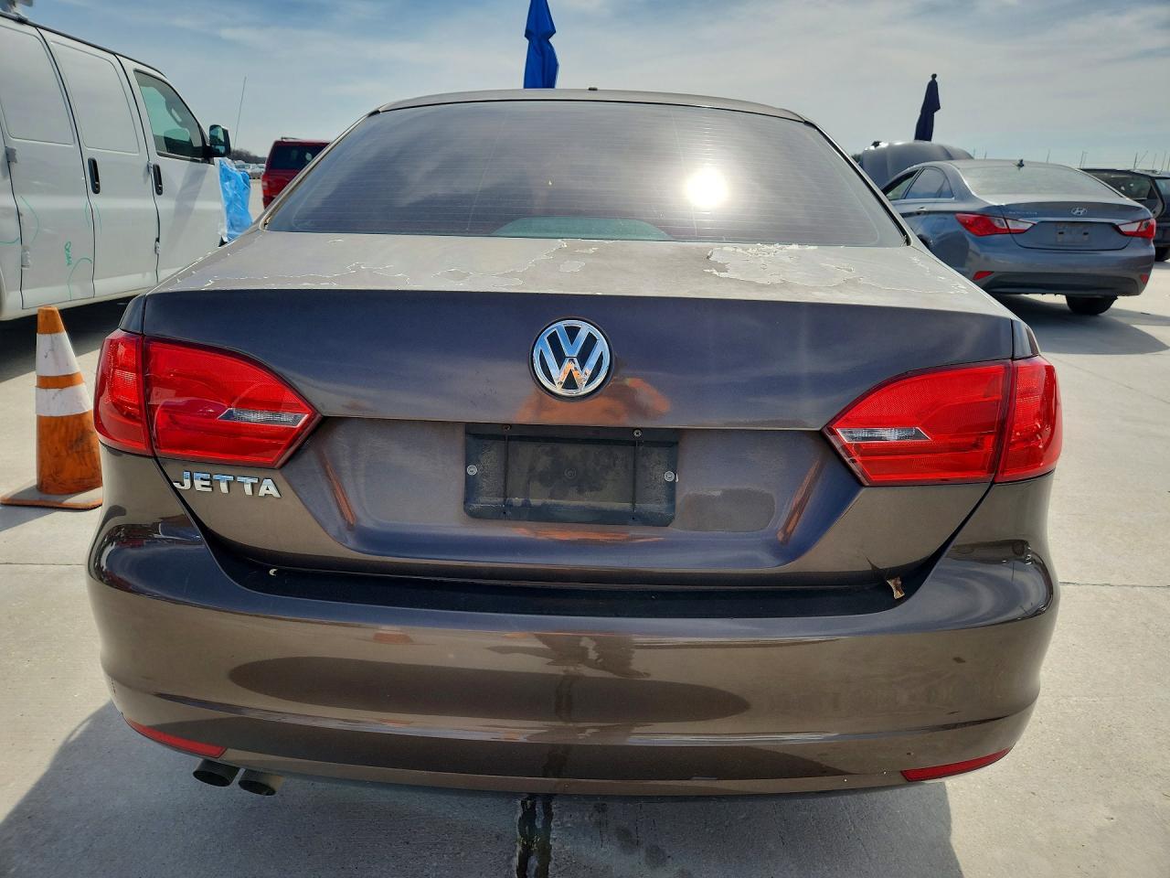 2011 VOLKSWAGEN JETTA