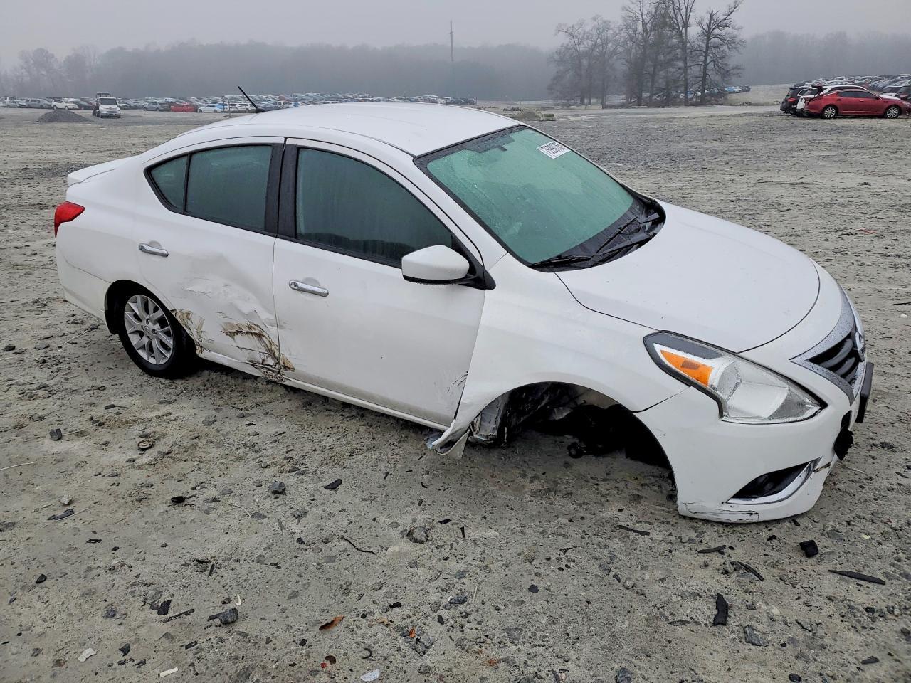 2018 NISSAN VERSA
