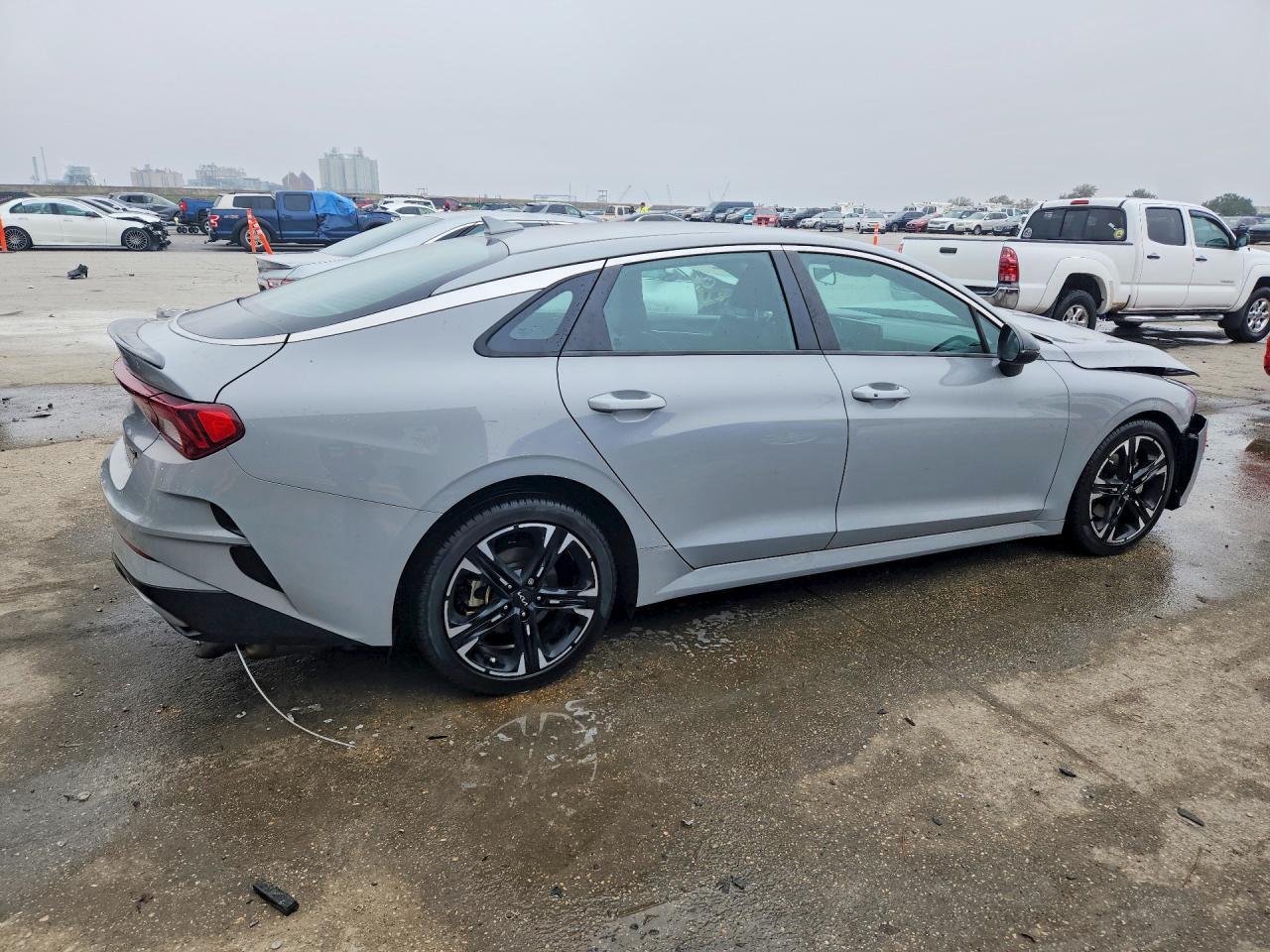 2022 KIA K5