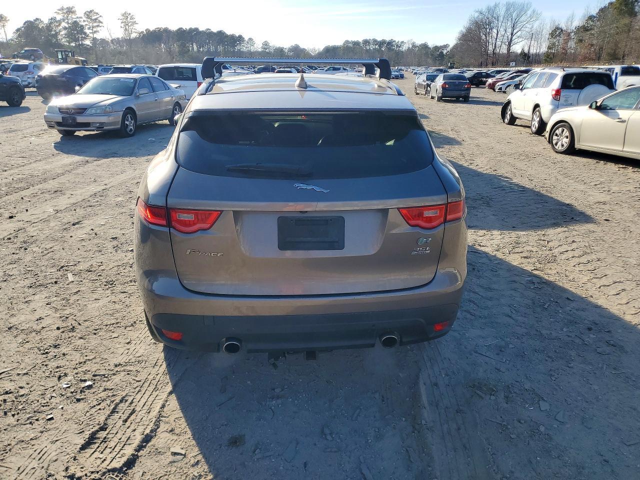 2017 JAGUAR F-Pace