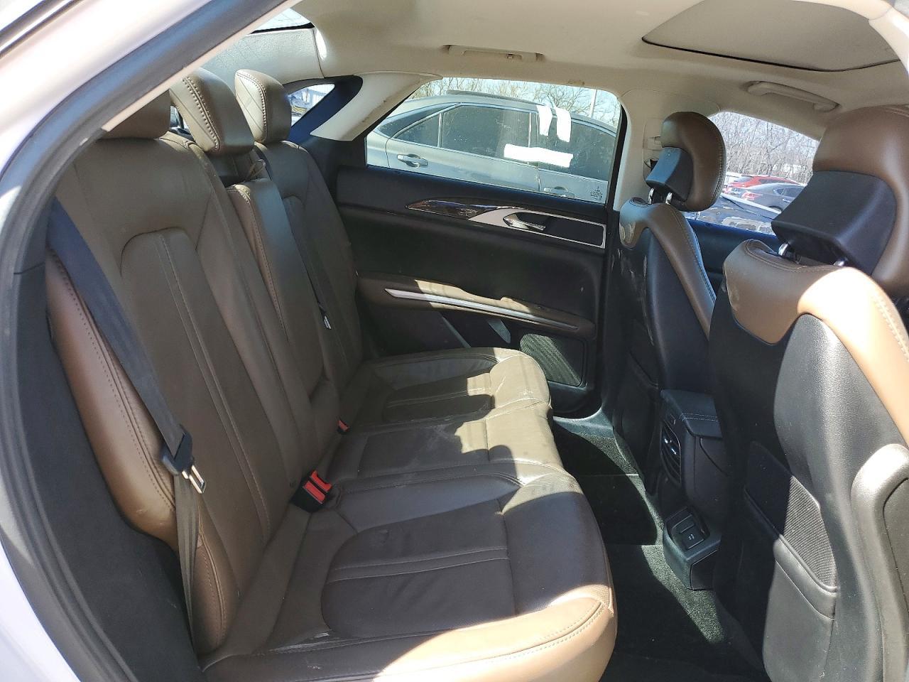 2016 LINCOLN MKZ