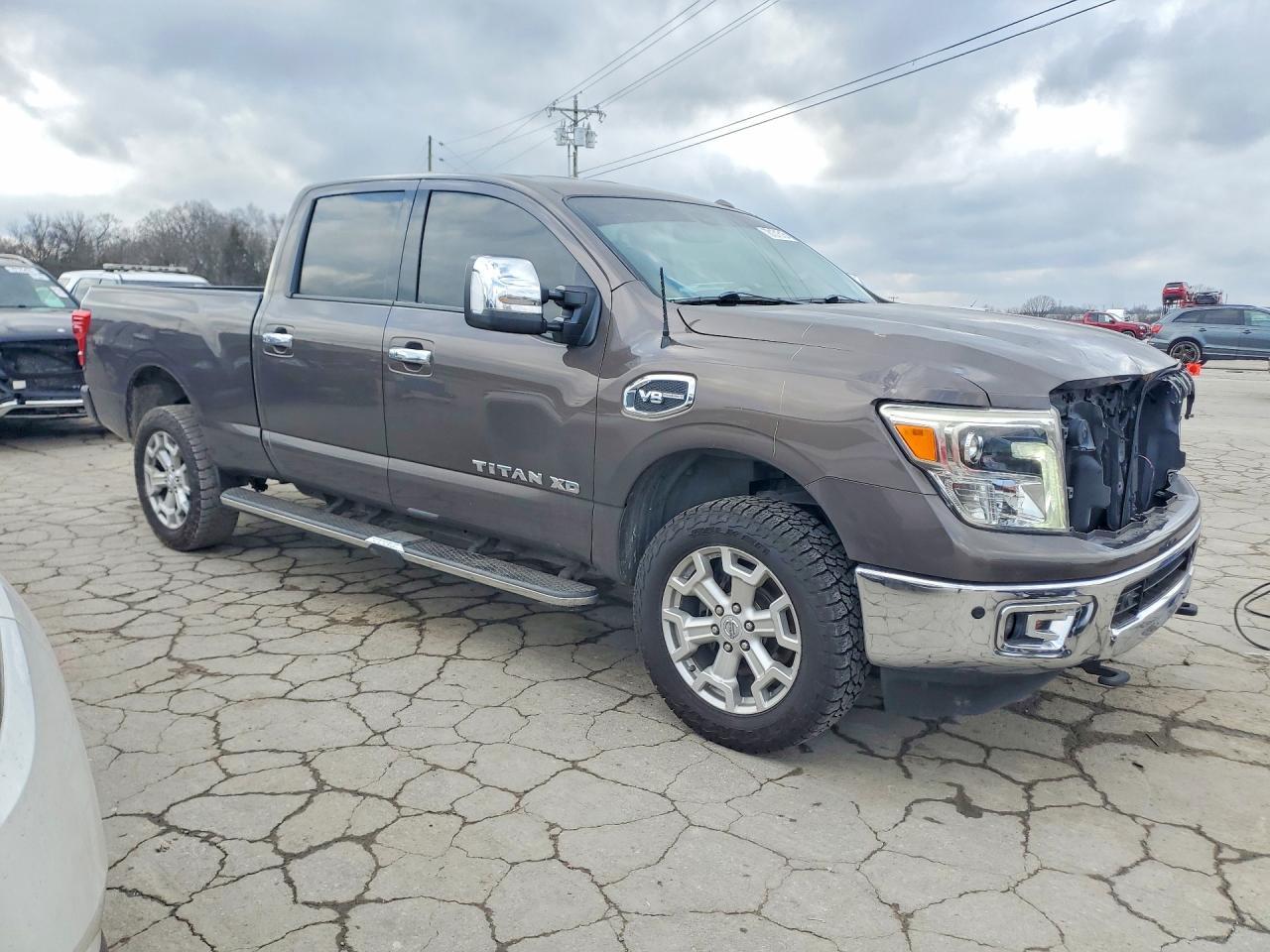 2017 NISSAN Titan