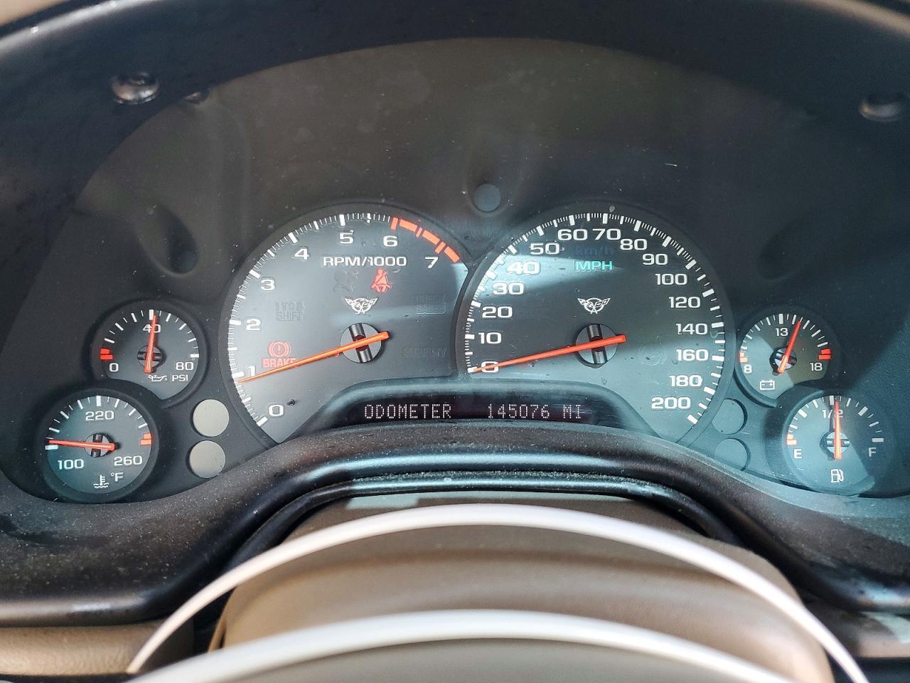 2004 CHEVROLET CORVETTE