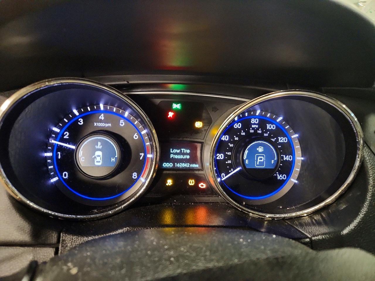 2011 HYUNDAI SONATA