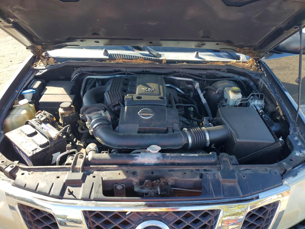 2012 NISSAN Frontier
