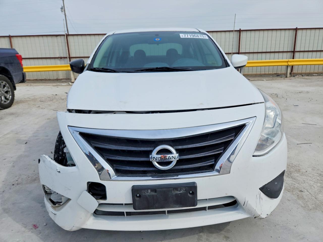 2018 NISSAN VERSA