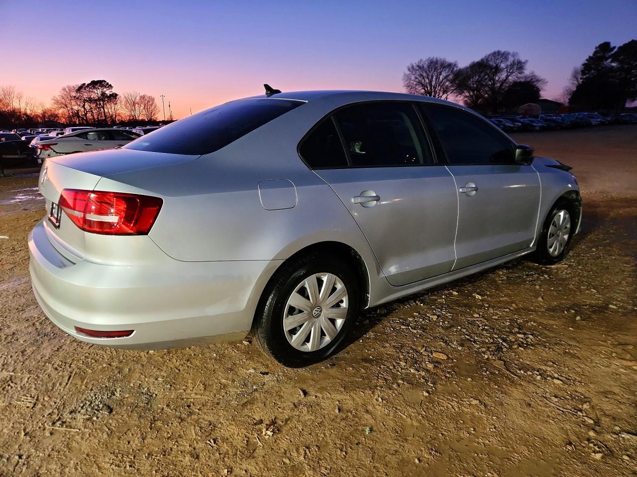 2015 VOLKSWAGEN JETTA
