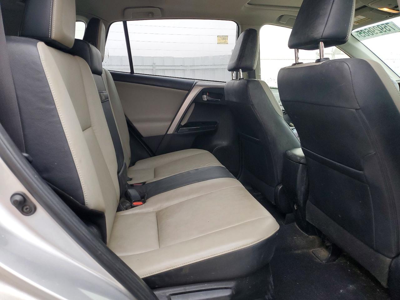 2016 TOYOTA RAV4