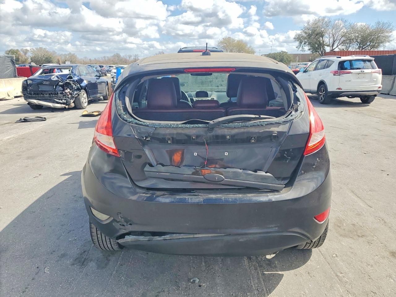2011 FORD Fiesta