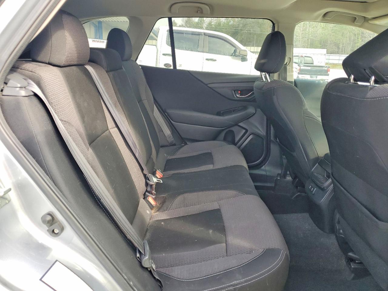 2021 SUBARU Outback