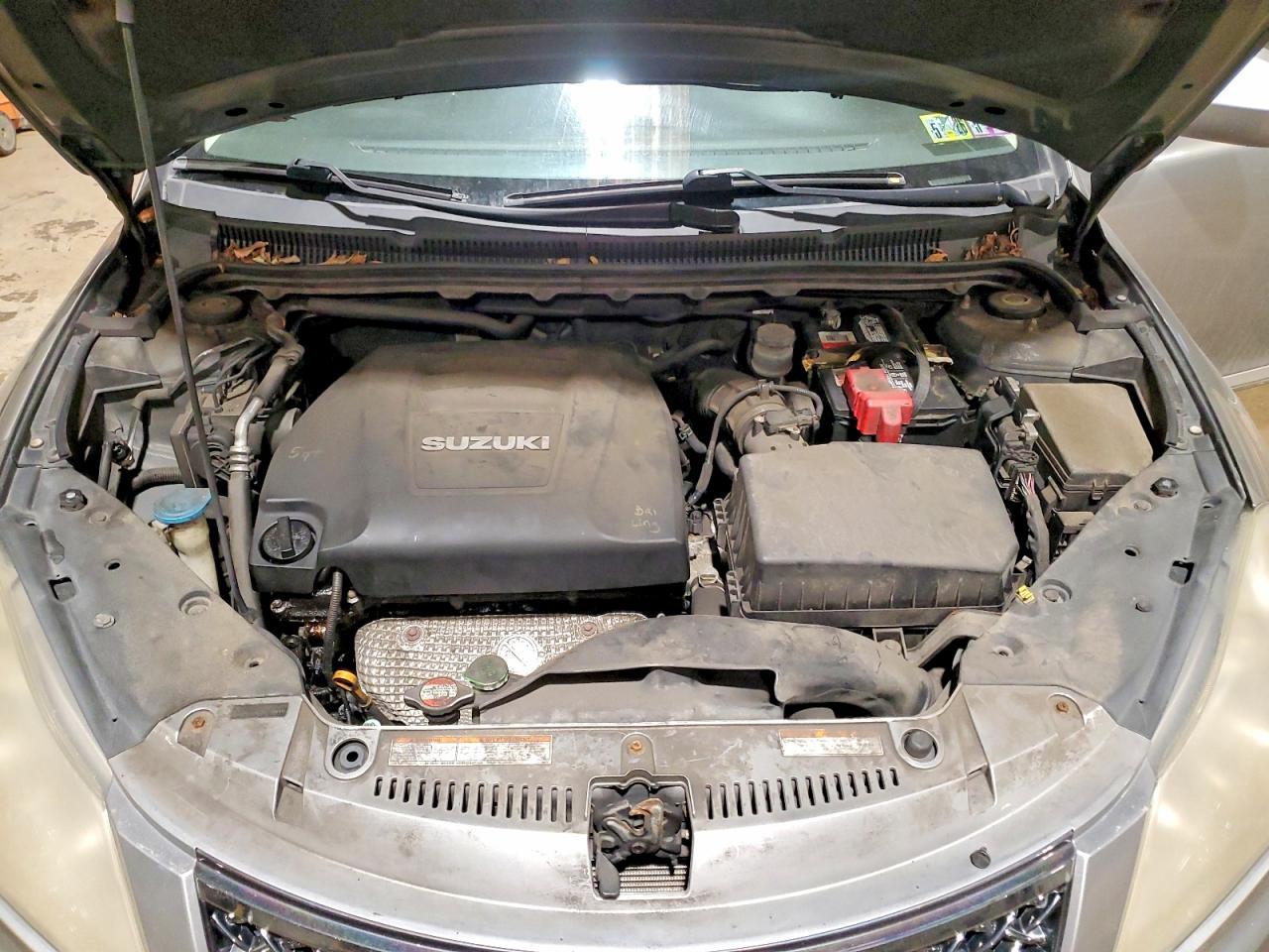 2011 SUZUKI Kizashi