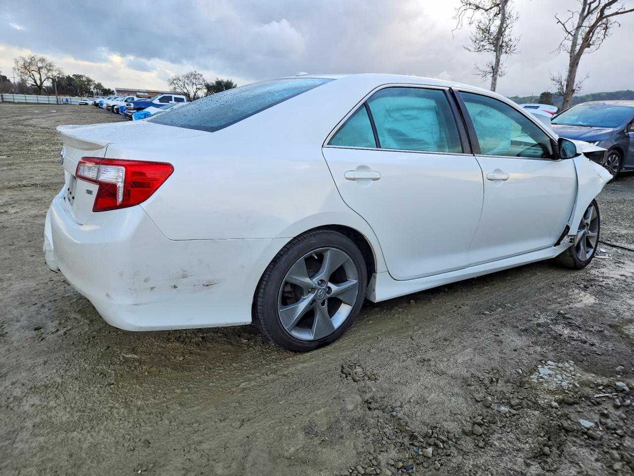 2014 TOYOTA CAMRY