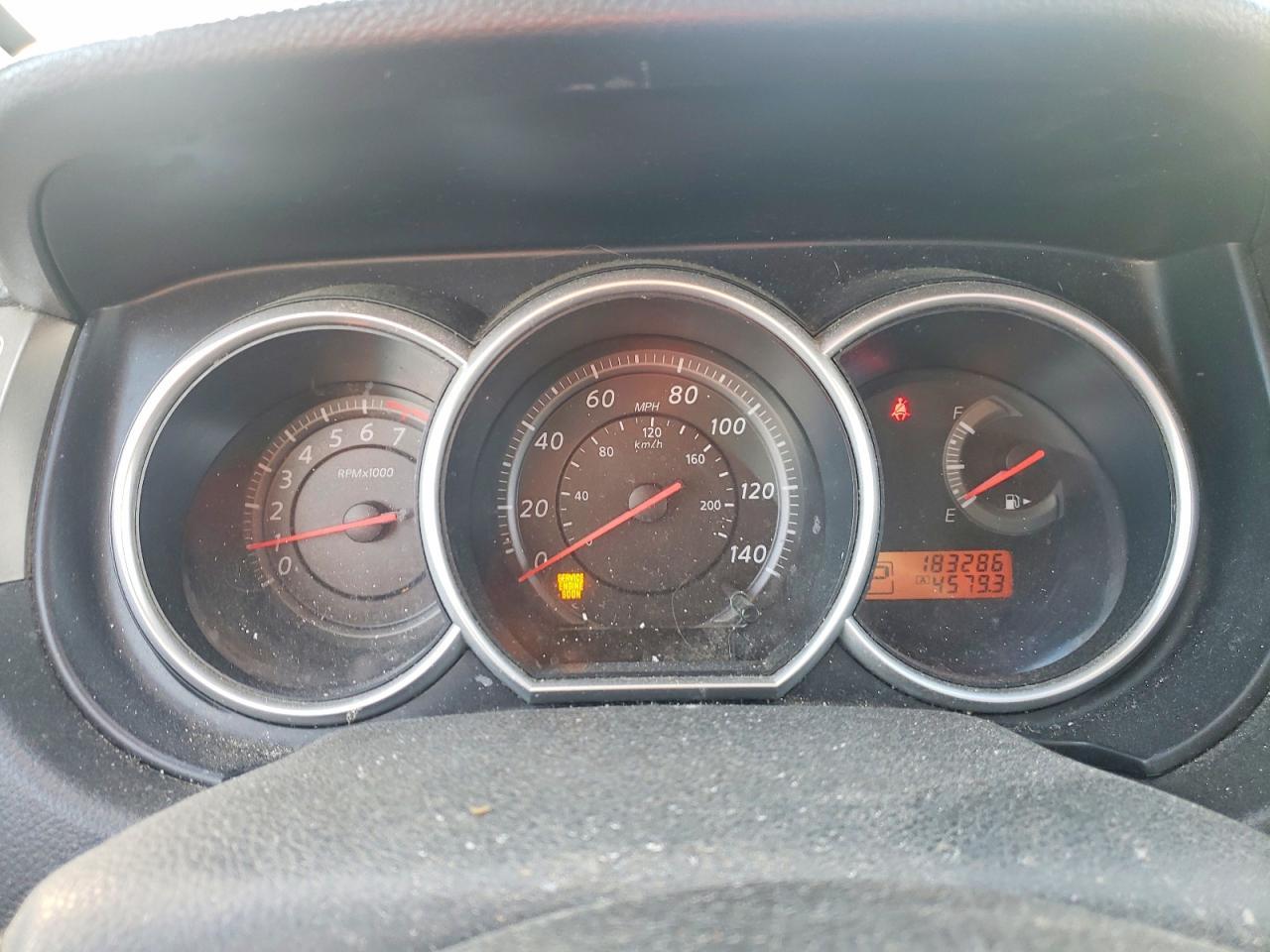 2011 NISSAN VERSA