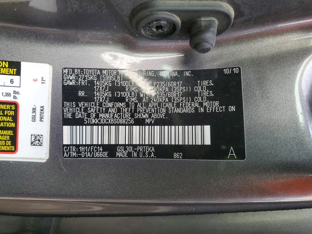 2011 TOYOTA SIENNA