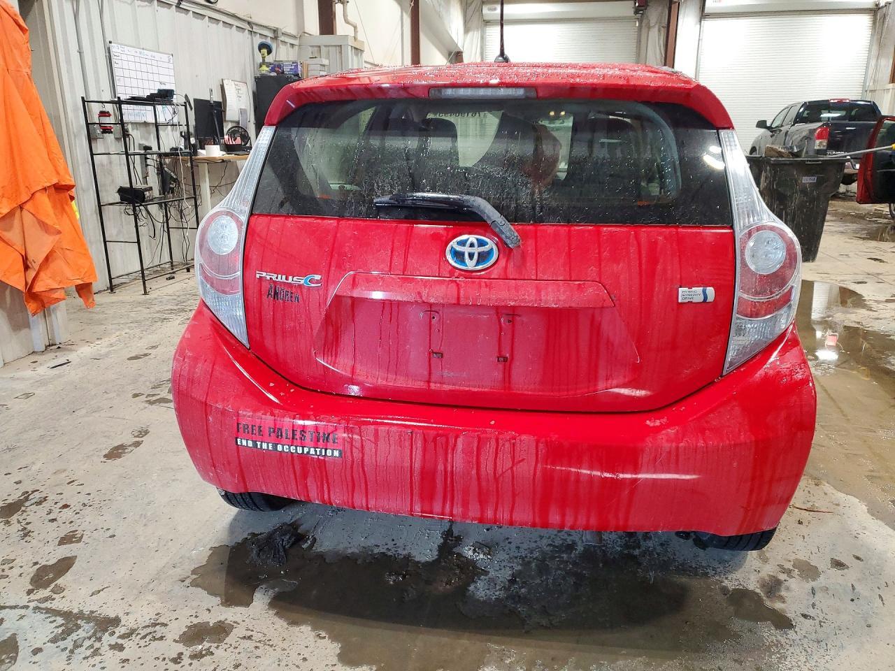 2012 TOYOTA Prius c