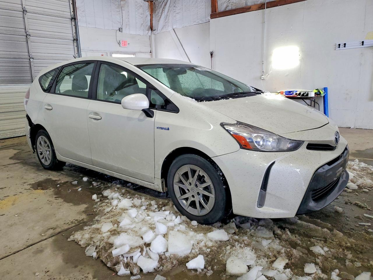 2015 TOYOTA PRIUS V