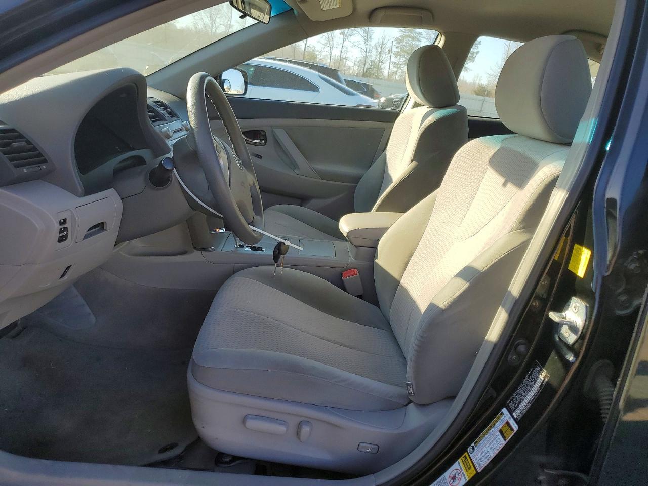 2011 TOYOTA CAMRY