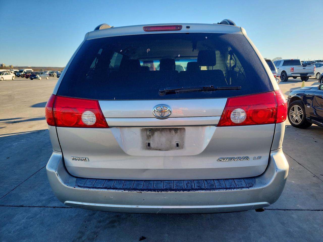 2006 TOYOTA SIENNA