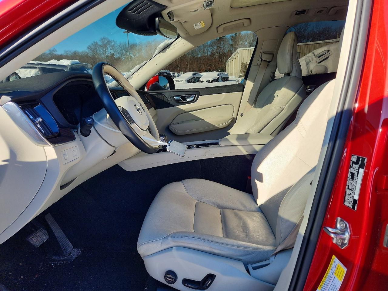 2021 VOLVO XC60