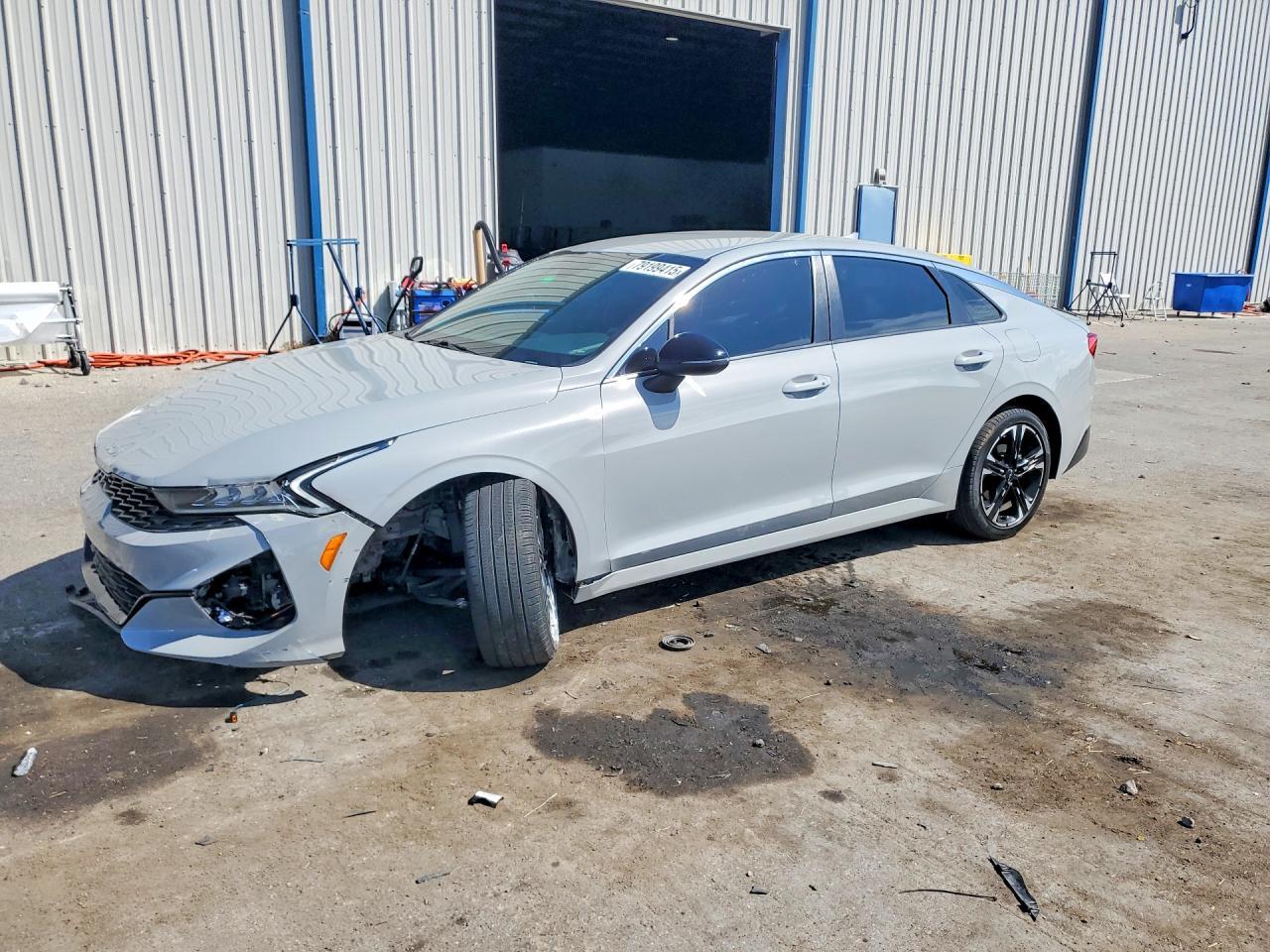 2022 KIA K5