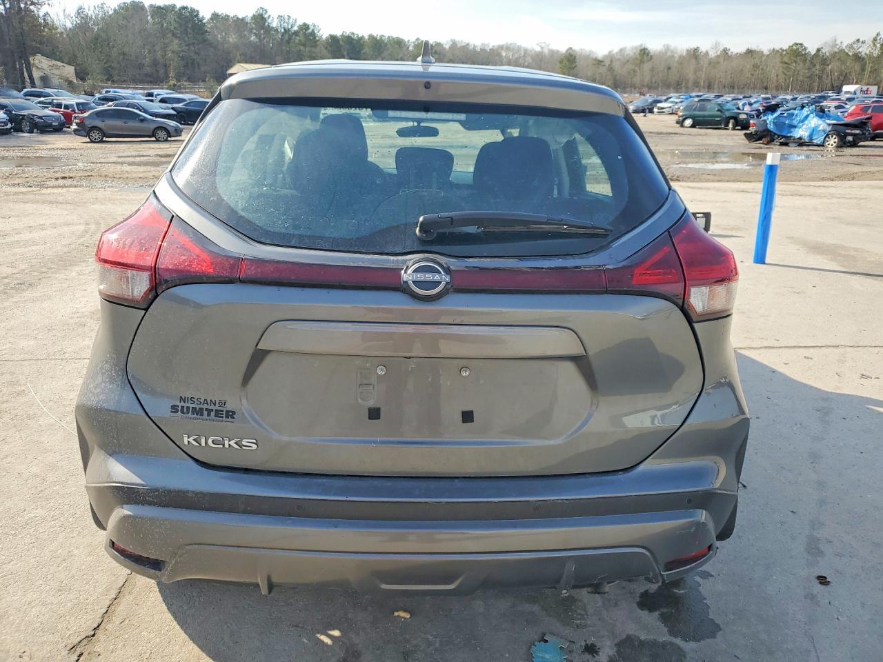 2023 NISSAN KICKS