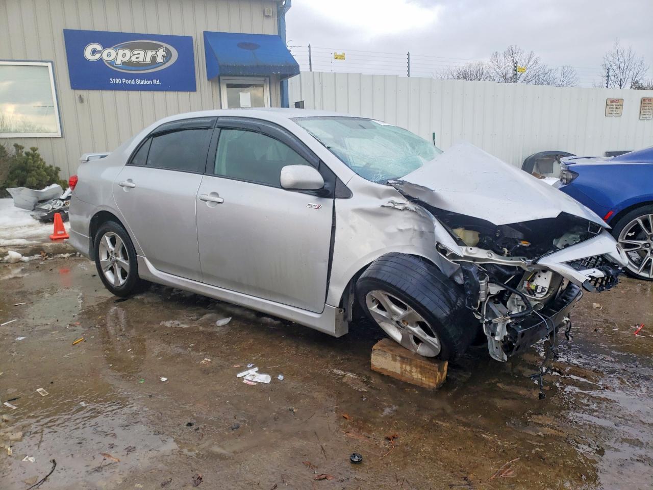 2013 TOYOTA COROLLA