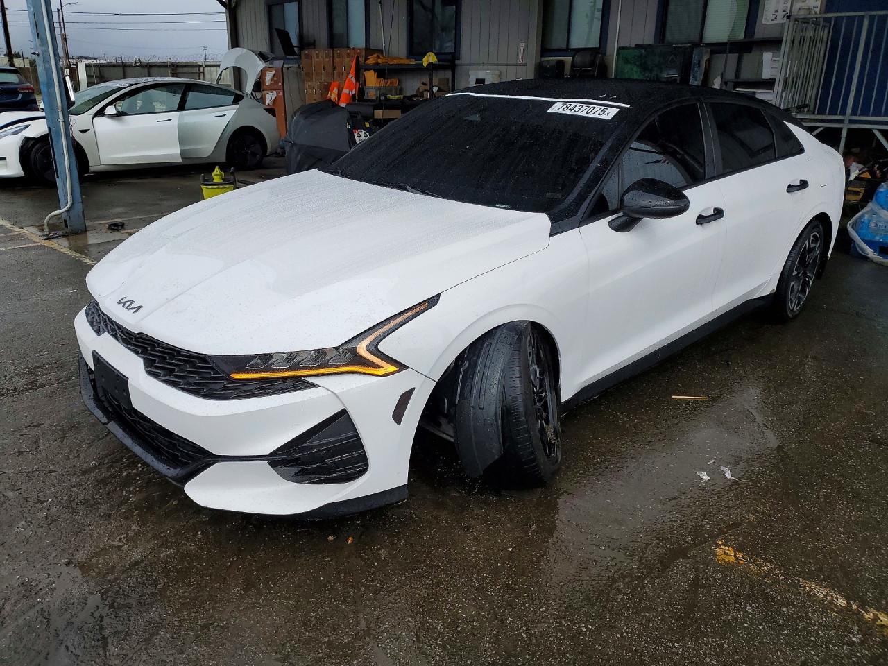 2022 KIA K5