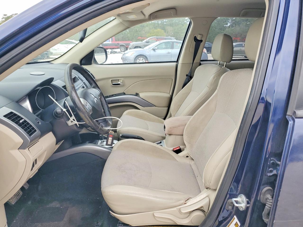 2010 MITSUBISHI outlander