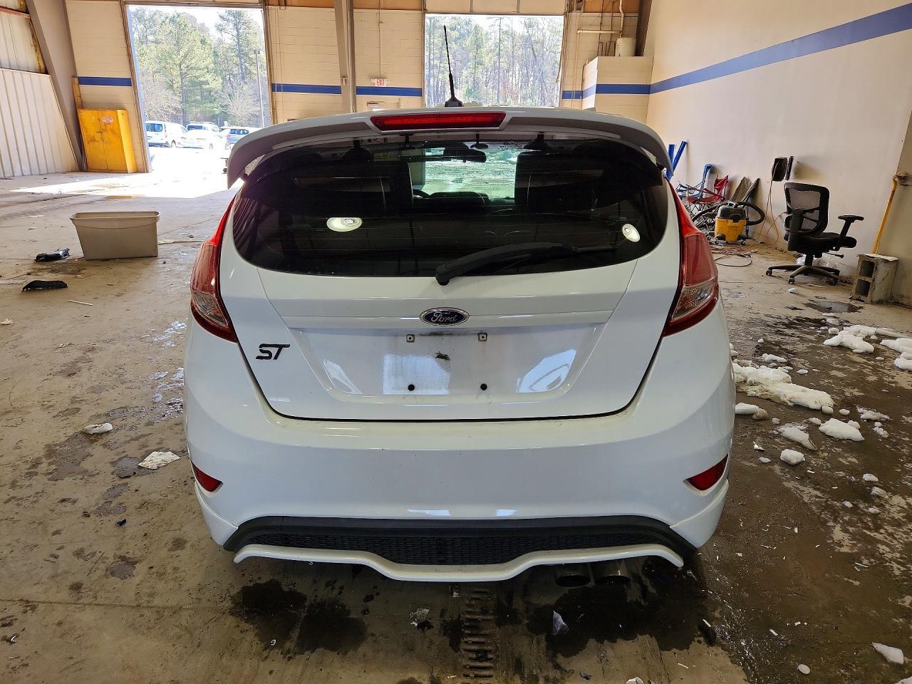 2015 FORD Fiesta