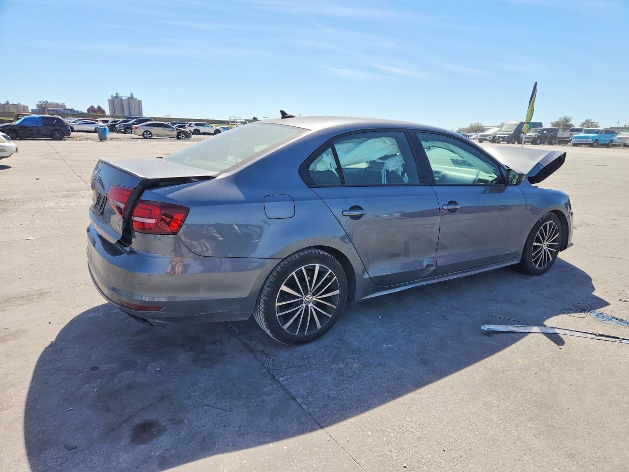 2016 VOLKSWAGEN JETTA