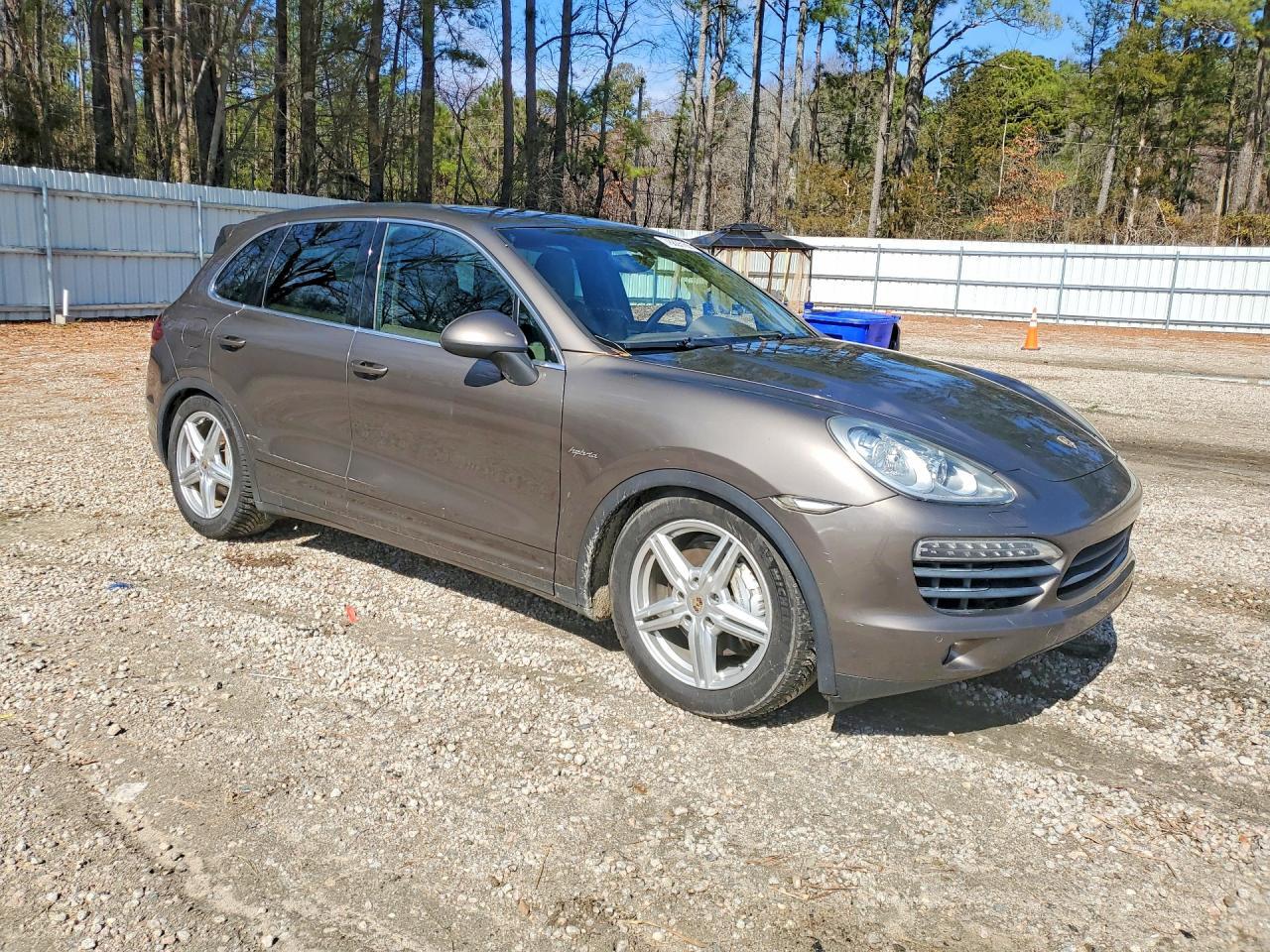 2012 PORSCHE CAYENNE