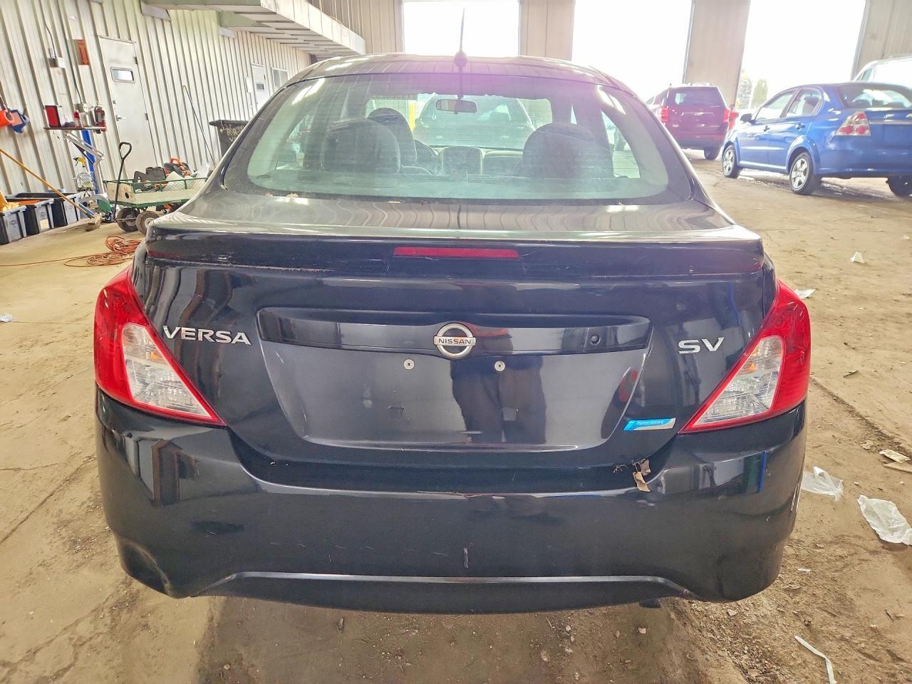 2016 NISSAN VERSA