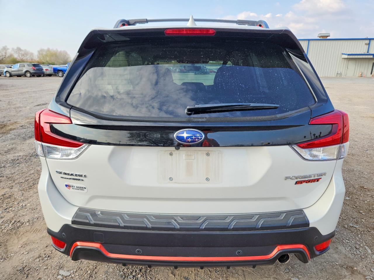 2022 SUBARU FORESTER